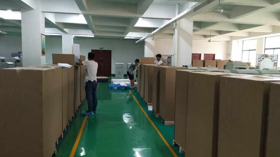 鄭州信号機(jī)如(rú)期發貨，超遠(yuǎn)人(rén)棒棒哒