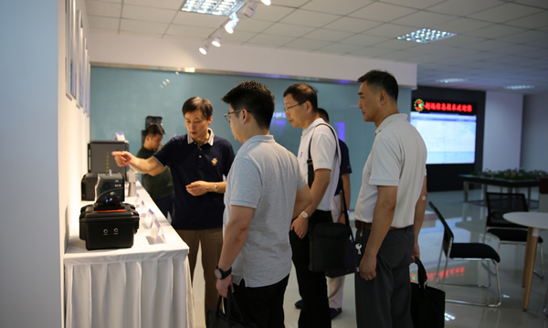 部交管局、省交警總隊領導一行莅臨超遠(yuǎn)參觀指導